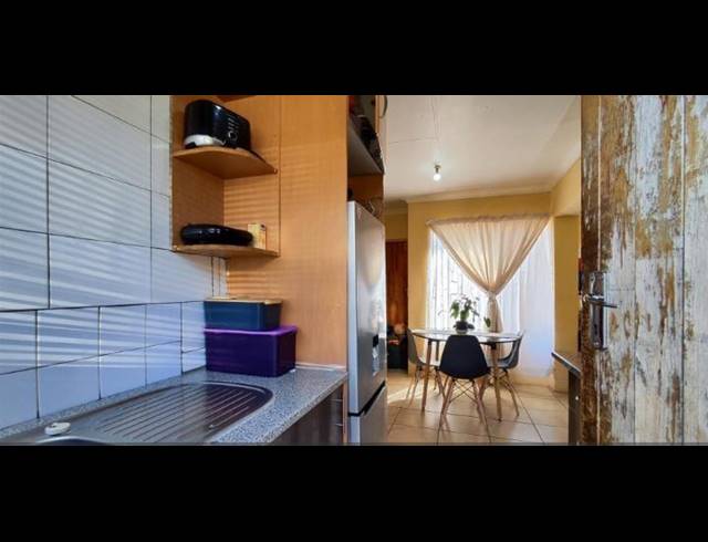 3 BEDROOM HOUSE FOR SALE IN CRYSTAL PARK